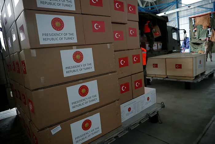 Son dakika: AK Parti Sözcüsü Çelik’ten yardım kolisi tartışmalarına sert tepki: Virüs salgınıyla uğraşırken siyasi hastalık üretiyorlar