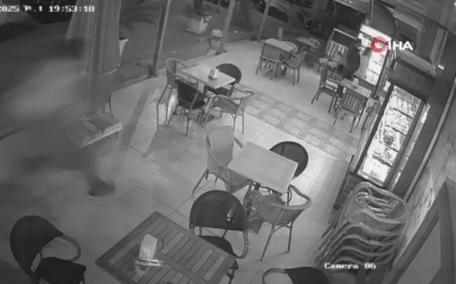 Pastanede dehşet anları kamerada