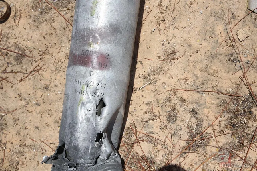 Türk kuvvetleri Libya'da Hafter milislerinin tuzakladığı patlayıcıları temizledi! O anlar böyle görüntülendi... 8