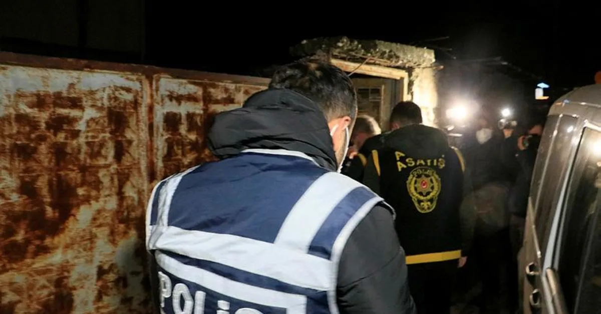 Adana'da 90 firari için şafak operasyonu!