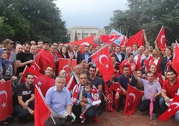 BM'nin Cenevre Ofisi önünde FETÖ protestosu