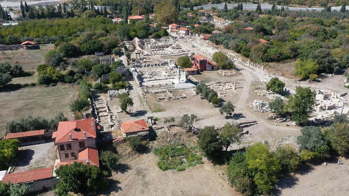 Muğla’da 3 bin 500 yıllık şehir! Mermerin içine işlenen tarih - 5