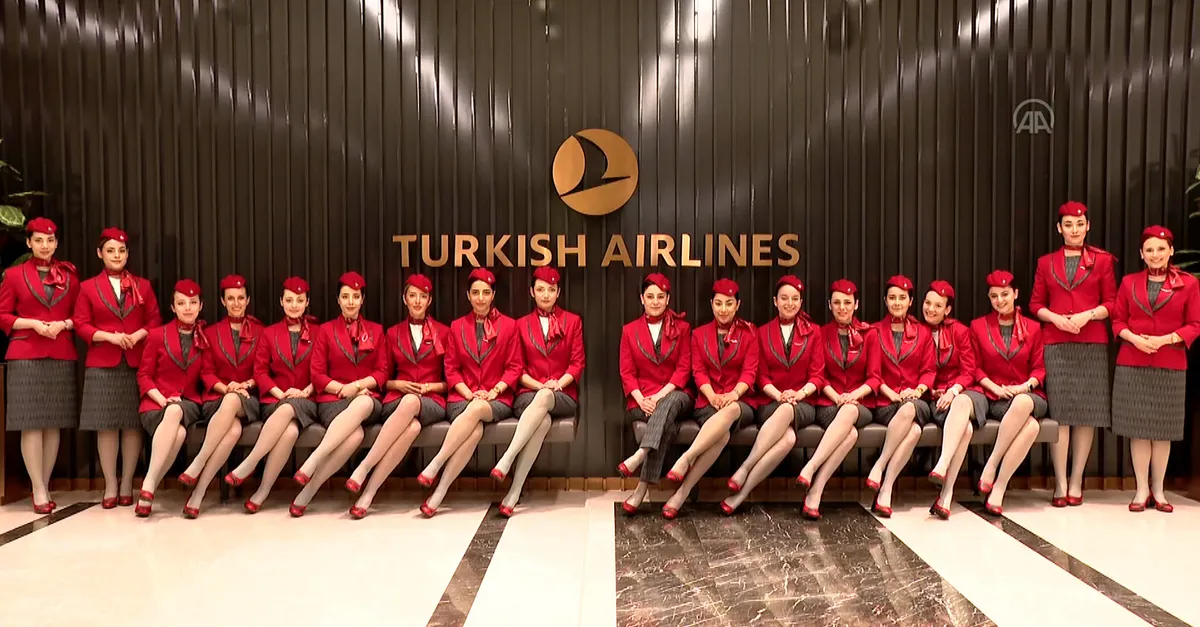 THY kabin memurlarının çalışması görüntülendi | "Dünya Kabin Memurları Günü"