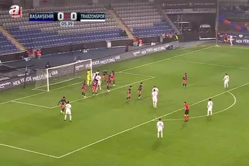 Trabzonspor Felipe Augusto Da Silva'nın attığı golle 1-0 öne geçti