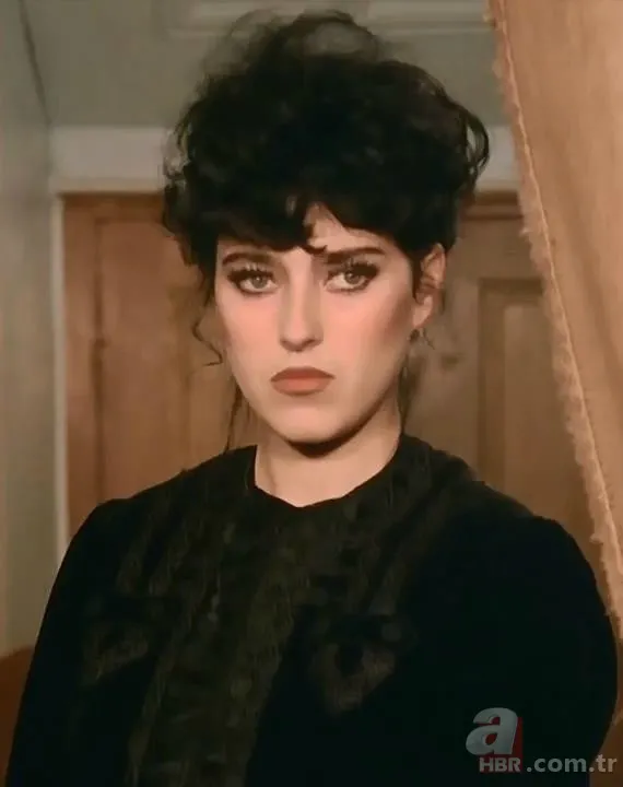 Yeşilçam'ın usta ismi Fatma Girik 40 yıl sonra aynı pozu verdi 6