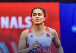 Dünya minderinde Türk rüzgarı! Özdenur Özmez altın madalyaya uzandı