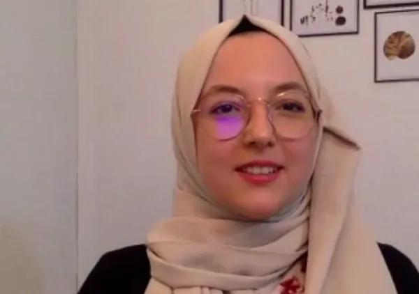 Fransa’da Müslüman kadınlar İslam düşmanlığına karşı ayaklandı: Başörtüme dokunma