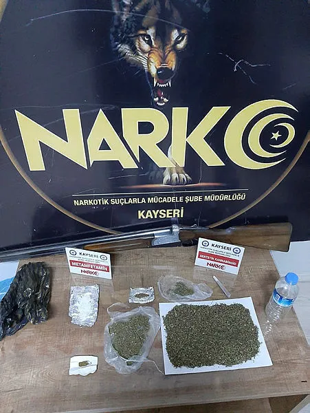Kayseri'de uyuşturucu operasyonunda 3 zanlı yakalandı - 1