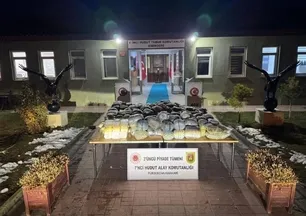 Mehmetçik'ten sınırda dev darbe! 259 kilogramlık uyuşturucu sevkiyatı engellendi
