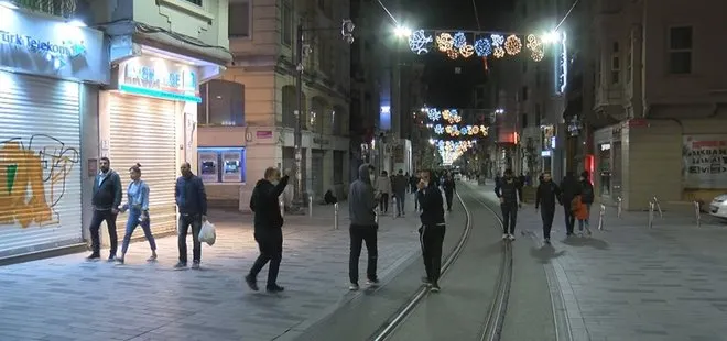 İstanbullular İstiklal Caddesi’ne akın etti