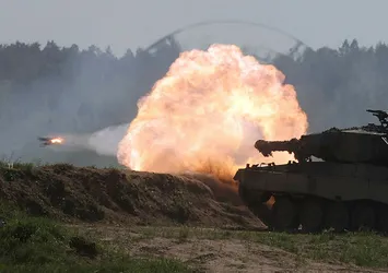 Ukrayna cephesinde hareketli saatler! Almanya'nın tank desteğine Rusya'dan açık mesaj