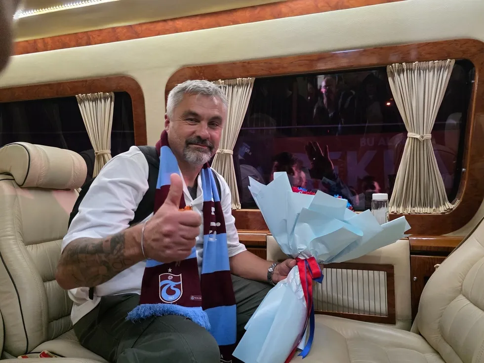 trabzonspor-thomas-reisi-resmen-acikladi-1789645769559.jpeg Trabzonspor'da yeni dönem! Thomas Reis resmen açıklandı - 2
