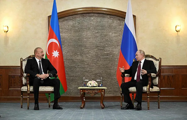 Putin ve Aliyev Kırgızistan’ın başkenti Bişkek’te görüştü