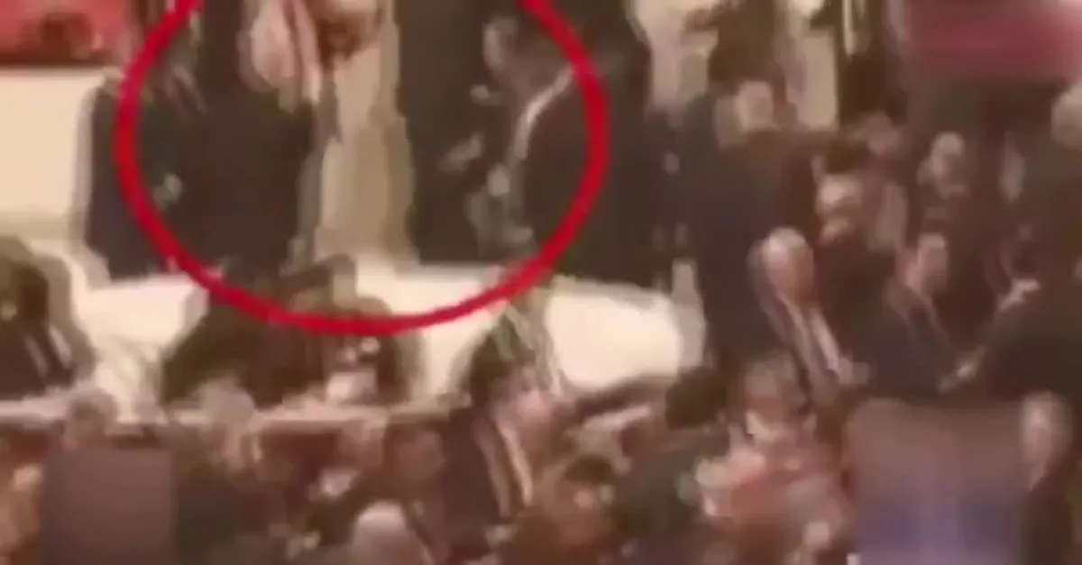 CHP'li Engin Özkoç, Başkan Eroğan'a hakaret edip Meclis'i karıştırmıştı! İşte Meclis'te Engin Özkoç'un yumruk yediği o an |Video