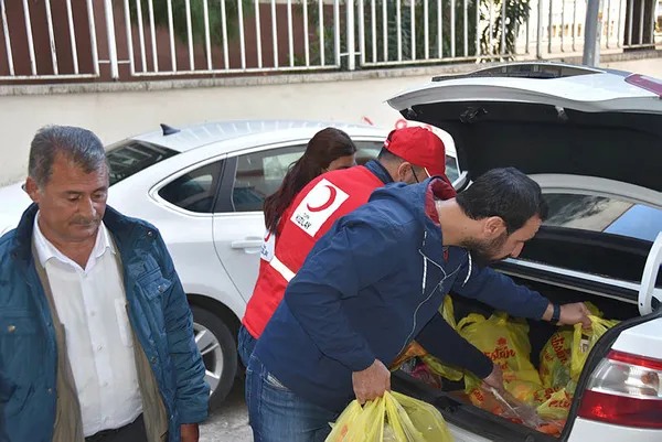 11 yaşındaki çocuk 'çalışmak için sokağa çıktım' dedi kaymakamlık devreye girdi - 1