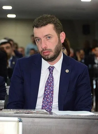 CHP'li belediyenin işten attığı engelli anne kızından ayrılmak zorunda kaldı - 3