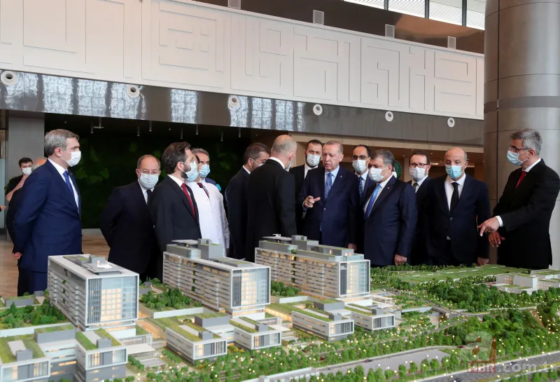 Türk sağlık sisteminin gücüne güç katacak! Başkan Erdoğan Çam ve Sakura Şehir Hastanesi'nde incelemelerde bulundu 12