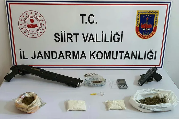 Siirt merkezli narko kafes operasyonları: 35 tutuklama