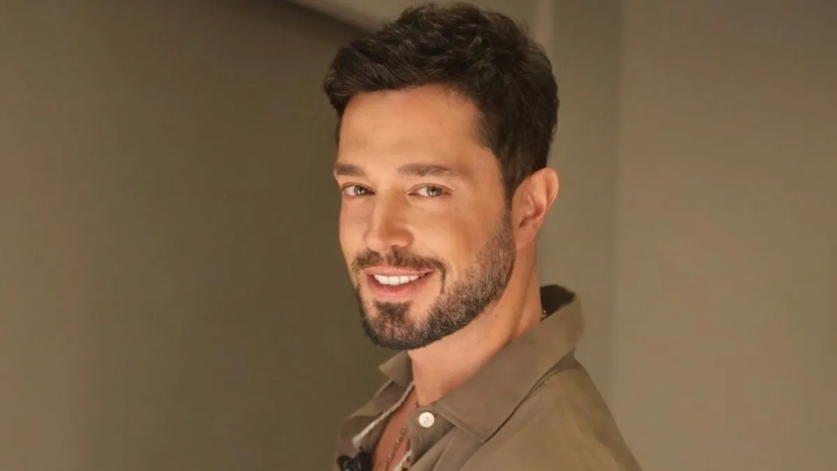 46 yaşına giren Murat Boz'un özel tasarım pasta!