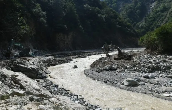 Ulaştırma ve Altyapı Bakanı Adil Karaismailoğlu: Biz devletimiz, milletimiz için varız - 4