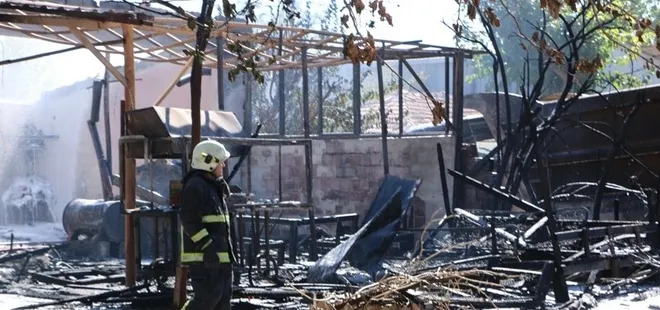 Antalya'da restoran yangını kamyona sıçradı!