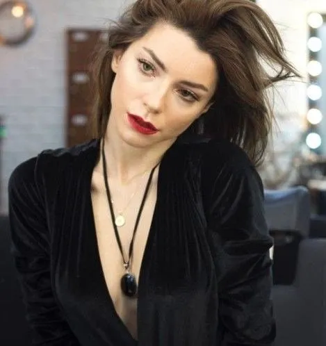 derya ulug makyajsiz fotografiyla sosyal medyayi salladi bu ne hal