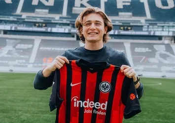 Ali Akman Eintracht Frankfurt ile sözleşme imzaladı "Evimde hissediyorum"