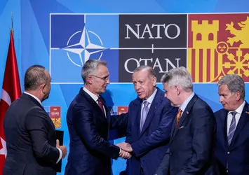 Başkan Erdoğan NATO Zirvesi'nde! İsveç ve Finlandiya'ya üyelik daveti | Stoltenberg'den Türkiye'ye teşekkür