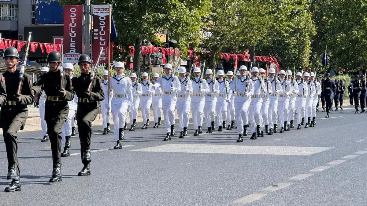 Siyasilerden 30 Ağustos Zafer Bayramı mesajları: “Topyekun bir varoluş mücadelesi” - 4