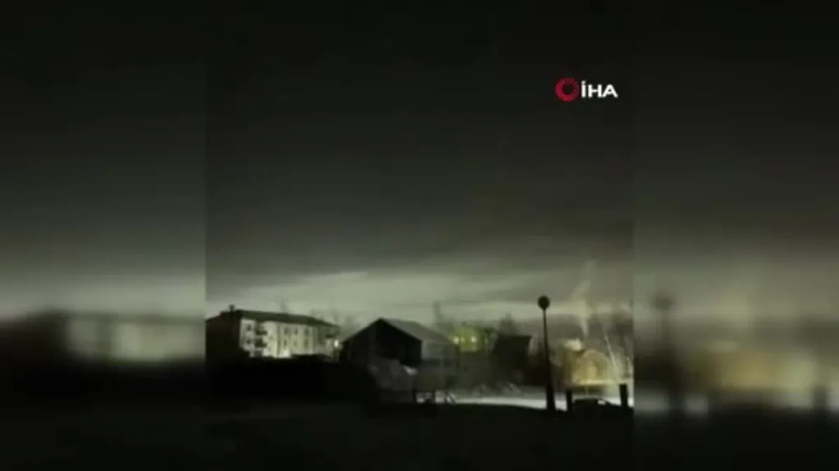 Sibirya'da asteroitin gökyüzünü aydınlatması kamerada