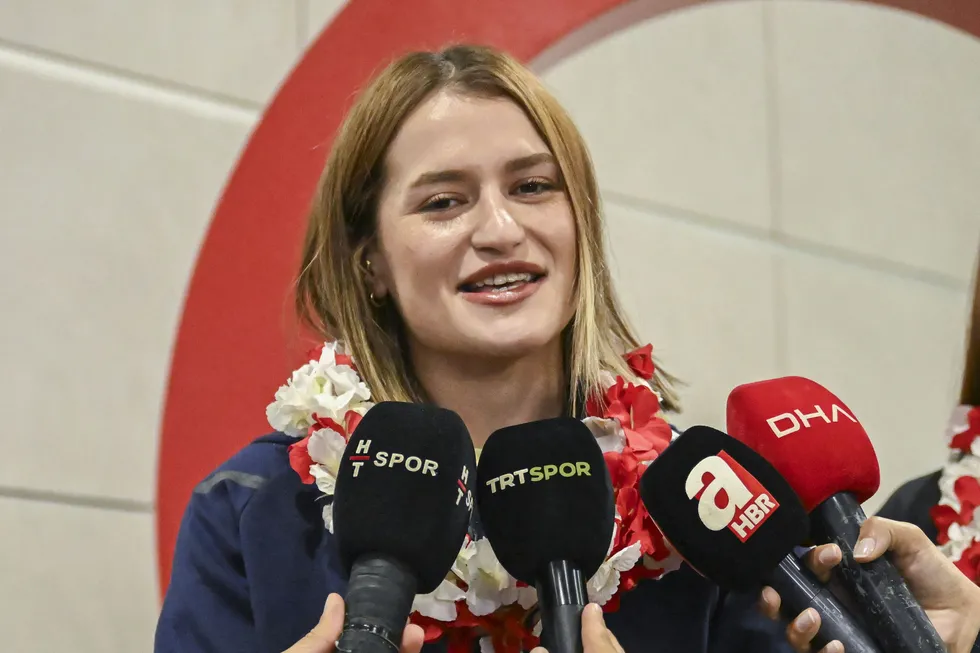 avrupa-sampiyonasinda-10-madalya-kazanan-milli-boksorler-yurda-dondu-1790442775389.jpg Milli Boksör Hatice Akbaş (AA)