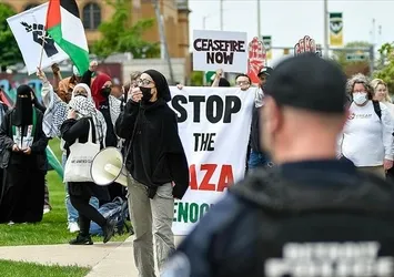 İsrail lobisine boyun eğmedi! ABD'de Filistin destekçisi öğrencilerinin taleplerini onaylamıştı: O rektöre üniversiteden uzaklaştırma