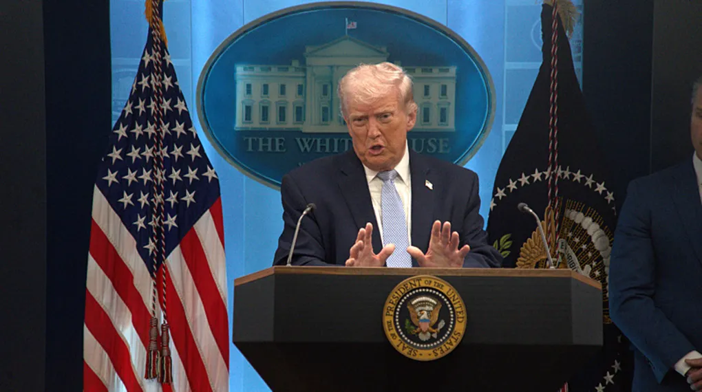 Trump'tan Umman'a "Bombalarız" tehdidi