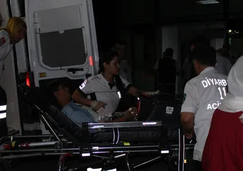 Diyarbakır'a yıldırım düştü ölü ve yaralılar var!