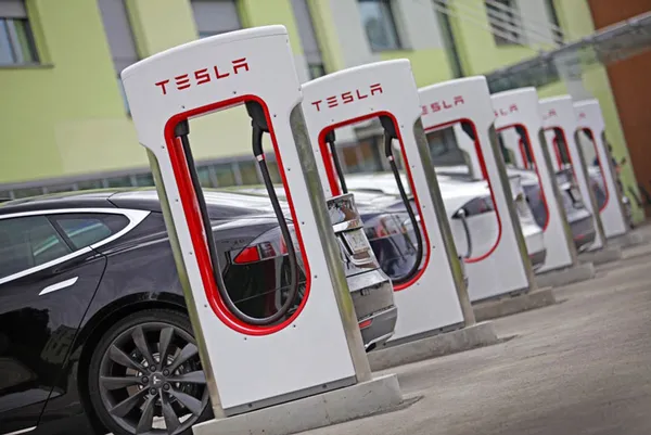 tesladan-turkiye-adimi-o-illere-supercharge-istasyonu-kuracak-1643191072074.jpeg Tesla'dan Türkiye adımı! O illere supercharge istasyonu kuracak - 3