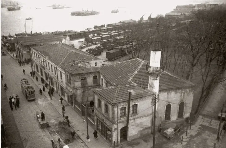 Son dakika: CHP'li İBB'nin cami ve mescit alerjisi tuttu! İmamoğlu koltuğa oturduğundan beri çivi çakılamıyor