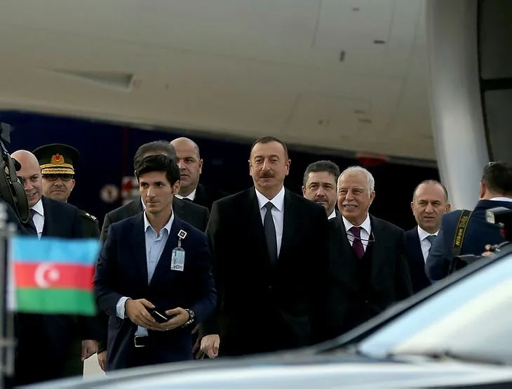 İlham Aliyev İİT Zirvesi için İstanbul’a geldi