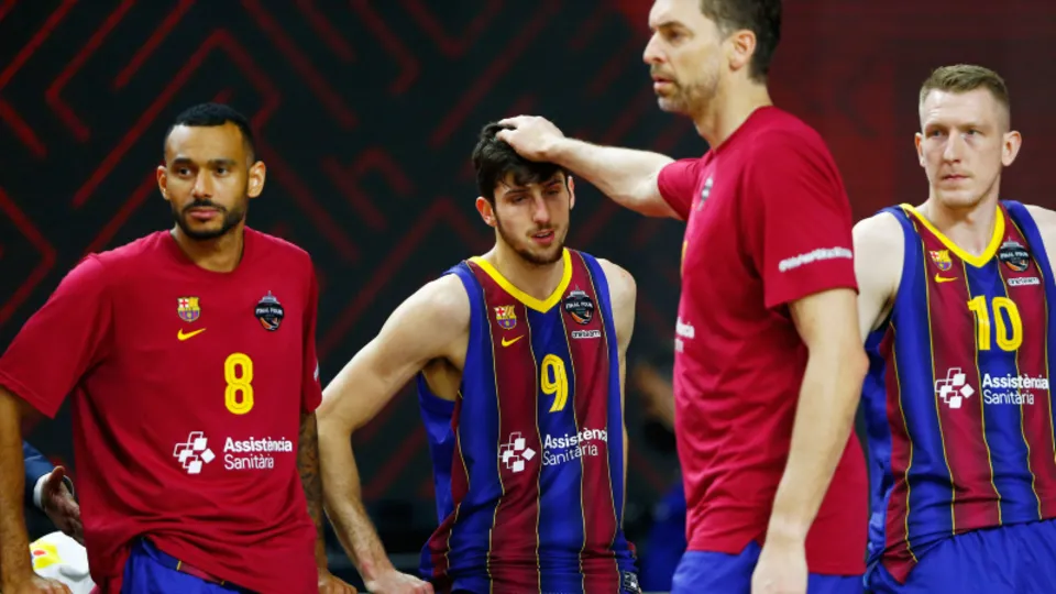 Anadolu Efes'ten tarihi başarı! İspanyol medyası Barcelona'yı yerden yere vurdu: "Rüyası cehenneme gönderildi"