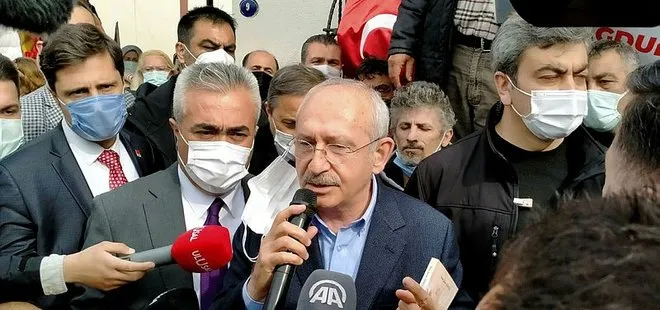 İzmir’de Kemal Kılıçdaroğlu’nun geçeceği yola asfalt döküldü! 5 yıldır köstebek yuvası gibiydi