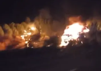 Yalova'da tır alev alev yandı!