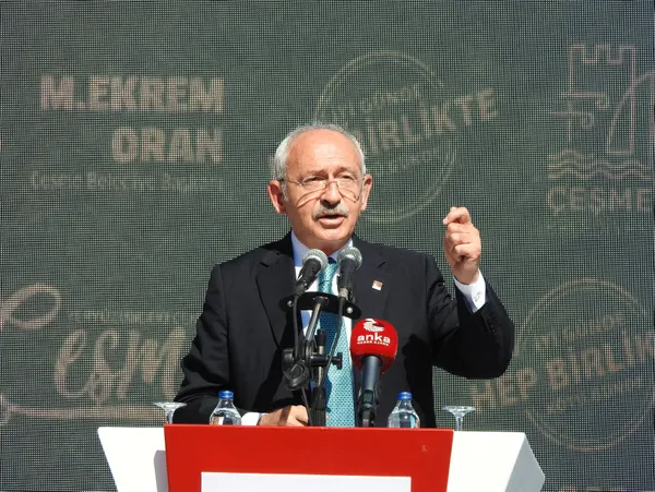 İzmir’deki açılışta skandal! CHP lideri Kemal Kılıçdaroğlu’nun açılışını yaptığı projelerin çoğu eski çıktı