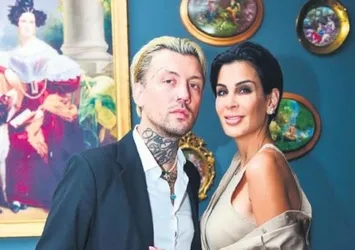 Şampiyonlar ligi fenomenlerini korku sardı! Dilan Polat Eylül Öztürk'ün biletini kesti: Türkiye'ye dönmekten vazgeçti