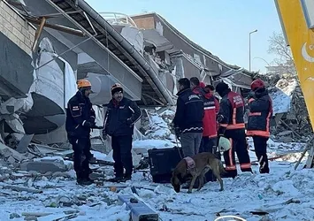Sosyal medyada değil sahada görevdeler! Kızılay çalışanı seslendi: Ümidimizi kırmayın