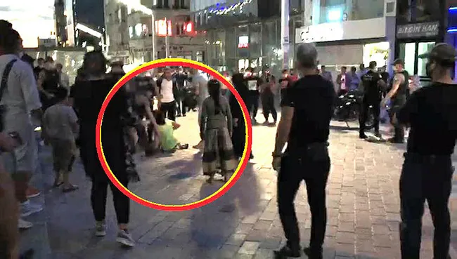 İstanbul’da kadınların laf atma kavgası kamerada