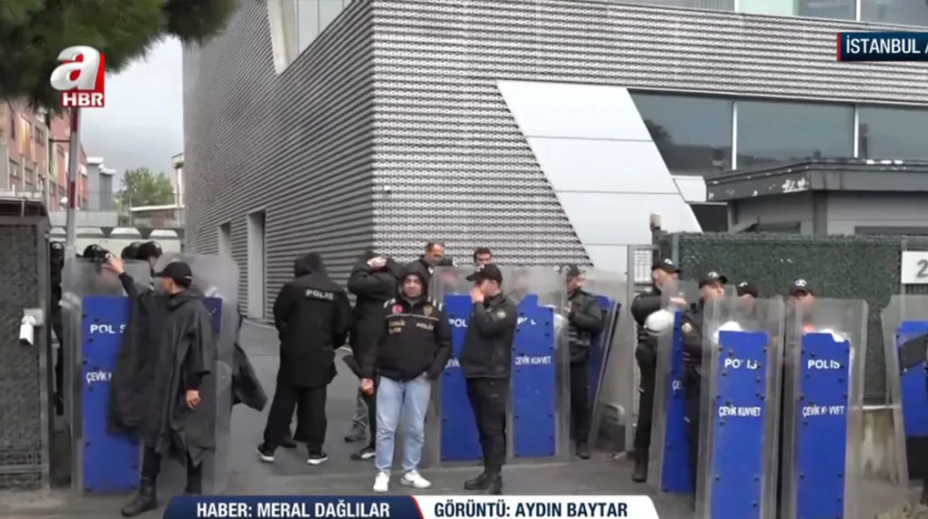 Halk TV binasında polis araması! 17 kişi hakkında gözaltı kararı, 11 gözaltı