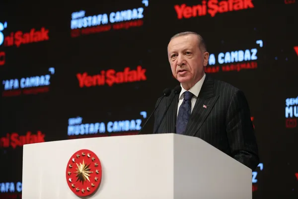 son-dakika-sehit-mustafa-cambaz-fotograf-yarismasi-odul-toreni-baskan-erdogandan-onemli-aciklamalar-1654894204661.jpg Son dakika: Şehit Mustafa Cambaz Fotoğraf Yarışması Ödül Töreni | Başkan Erdoğan'dan önemli açıklamalar - 1