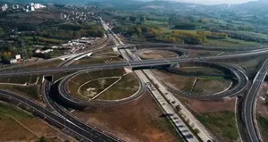 Yeni yollar milyonlara bayram yaşattı