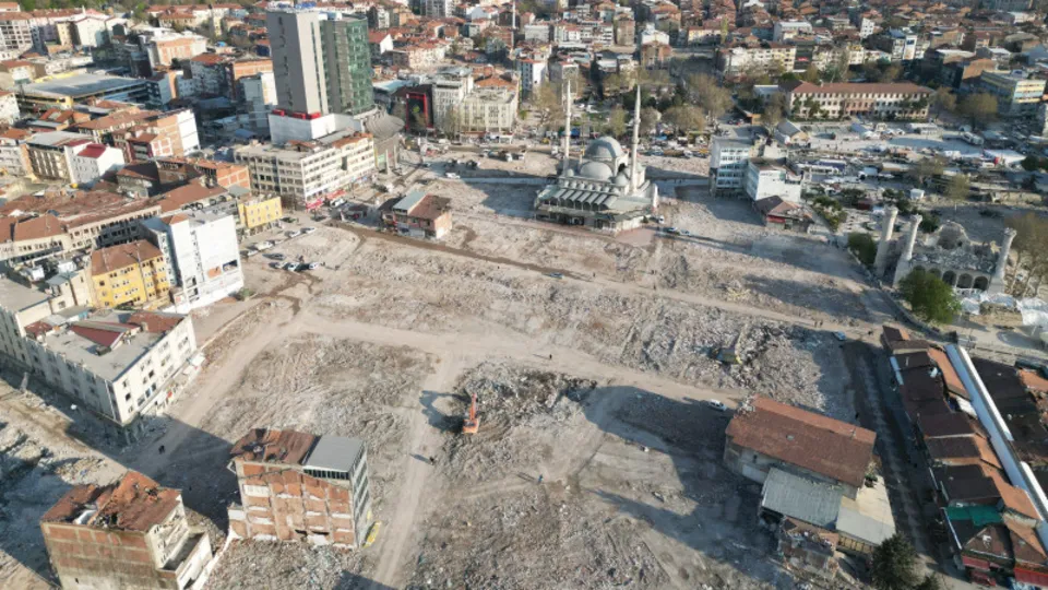 Enkaz kalktıkça boşluk büyüyor! Depremin vurduğu Malatya'da çalışmalar sürüyor