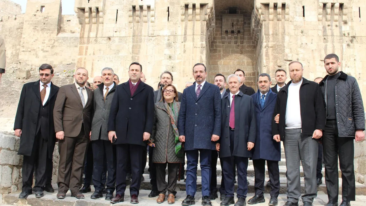 AK Parti'den Halep'te Terörsüz Türkiye mesajı: Provokasyonlara rağmen adımlar sonuç verecek