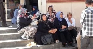 HDP önünde ’evlat’ nöbeti sürüyor: HDP oğlumu nereden getiriyorsa getirsin
